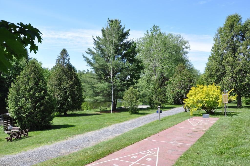 La Petite Auberge De Jouvence Magog Luaran gambar
